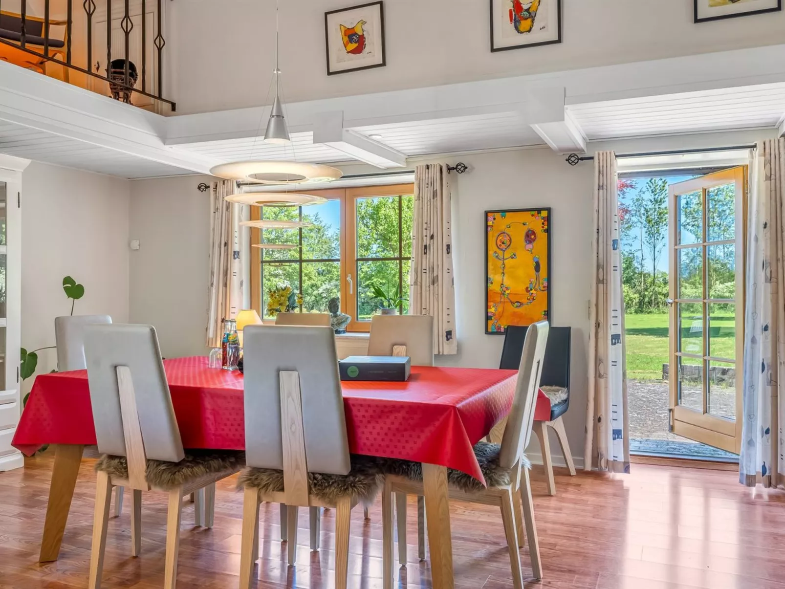 "Elia" - 5km to the fjord-Binnen