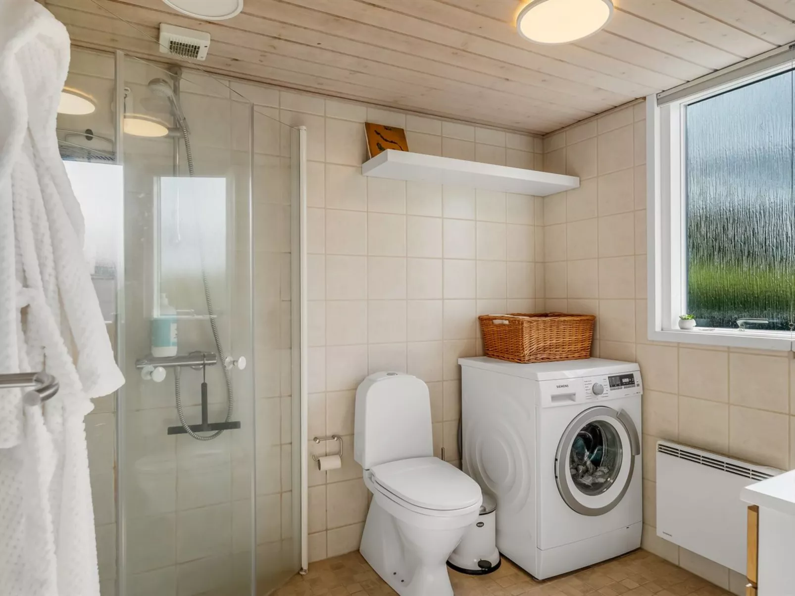 "Diderik" - 20m to the fjord-Binnen