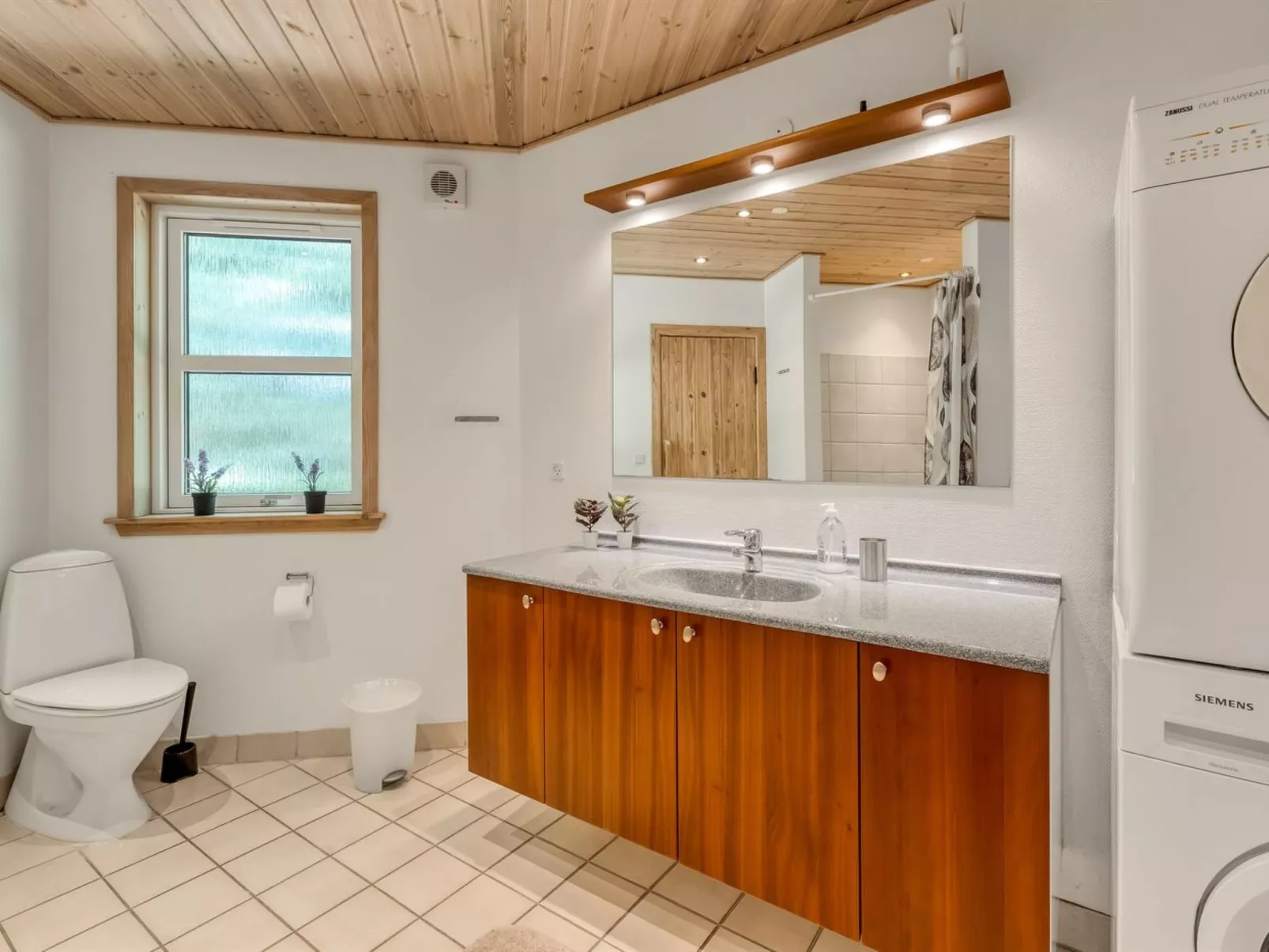 "Hristijan" - 4.8km from the sea-Binnen