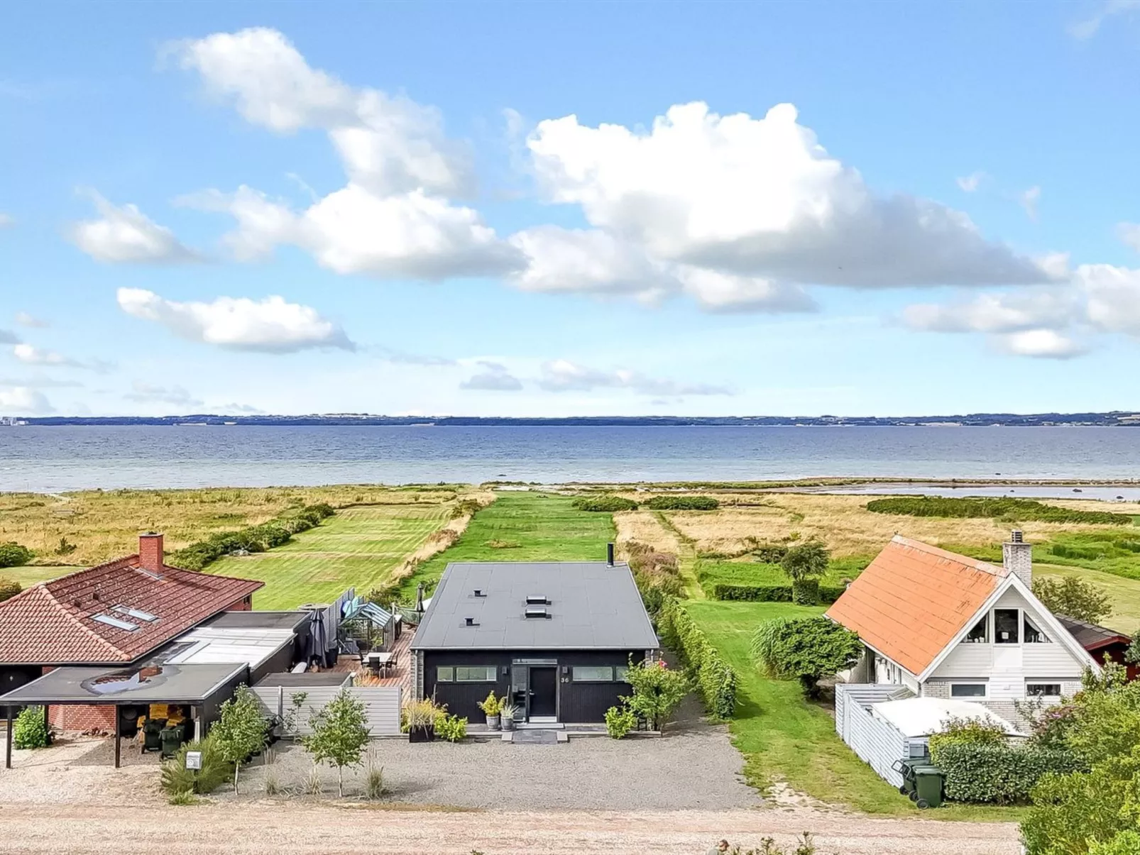 "Bondi" - 75m from the sea-Buiten