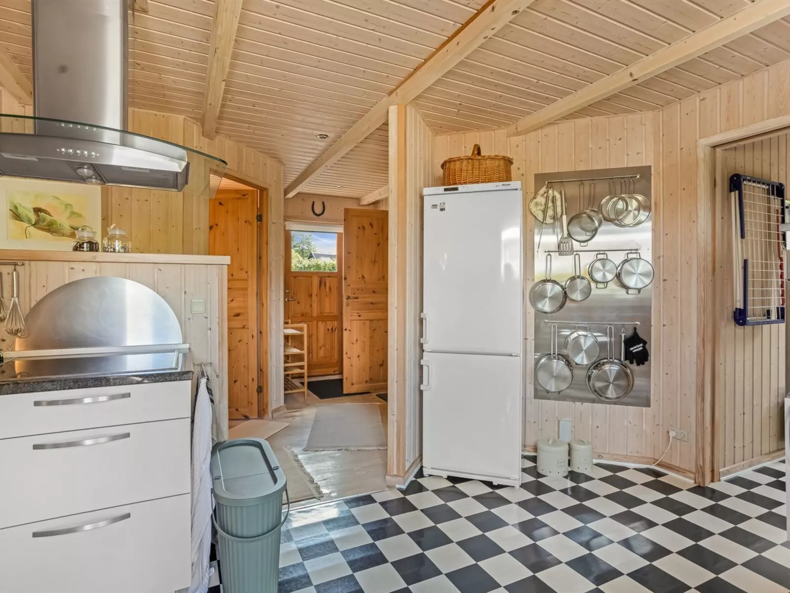 "Elviira" - 200m from the sea-Binnen