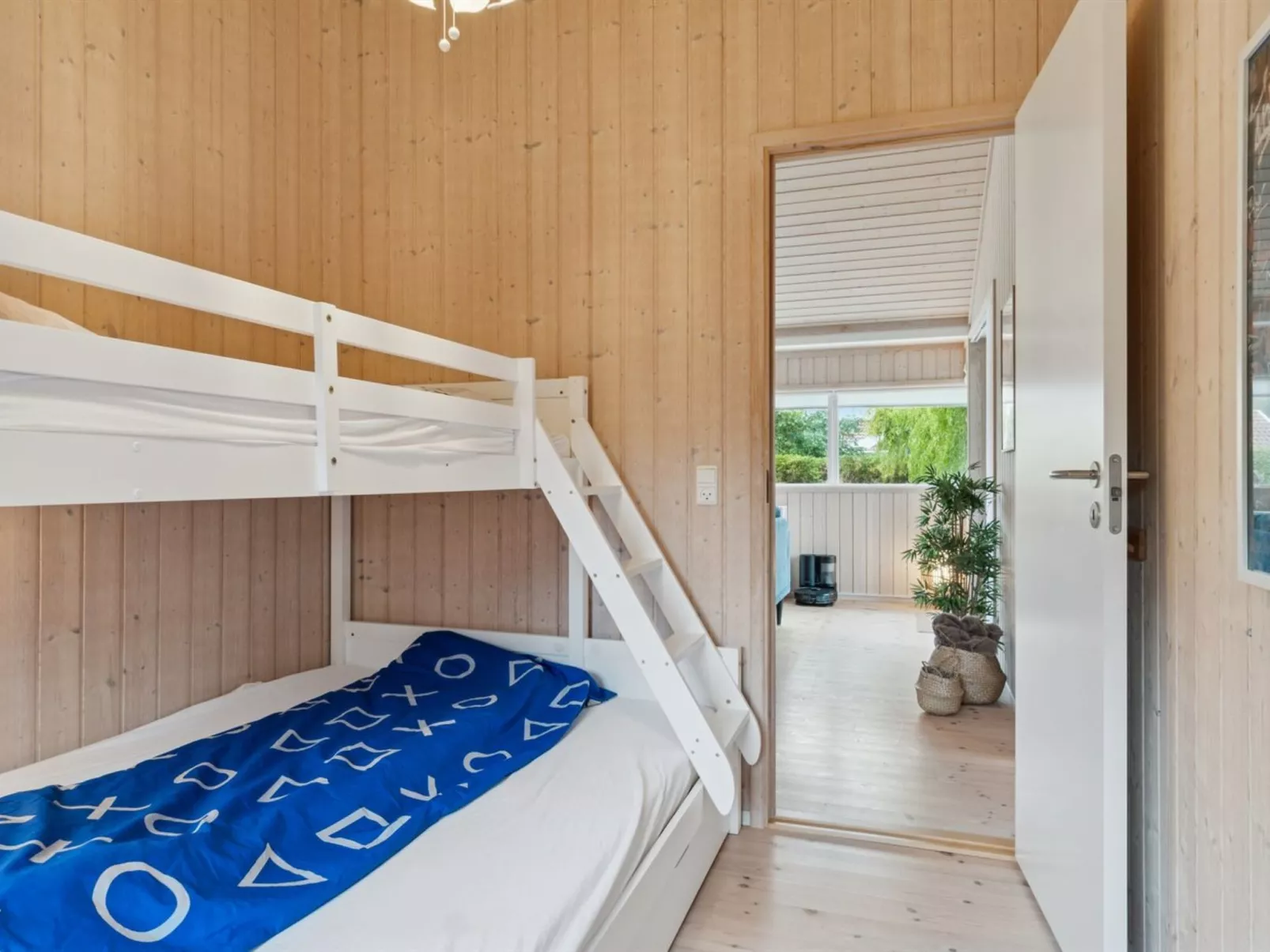 "Hawarth" - 275m from the sea-Binnen