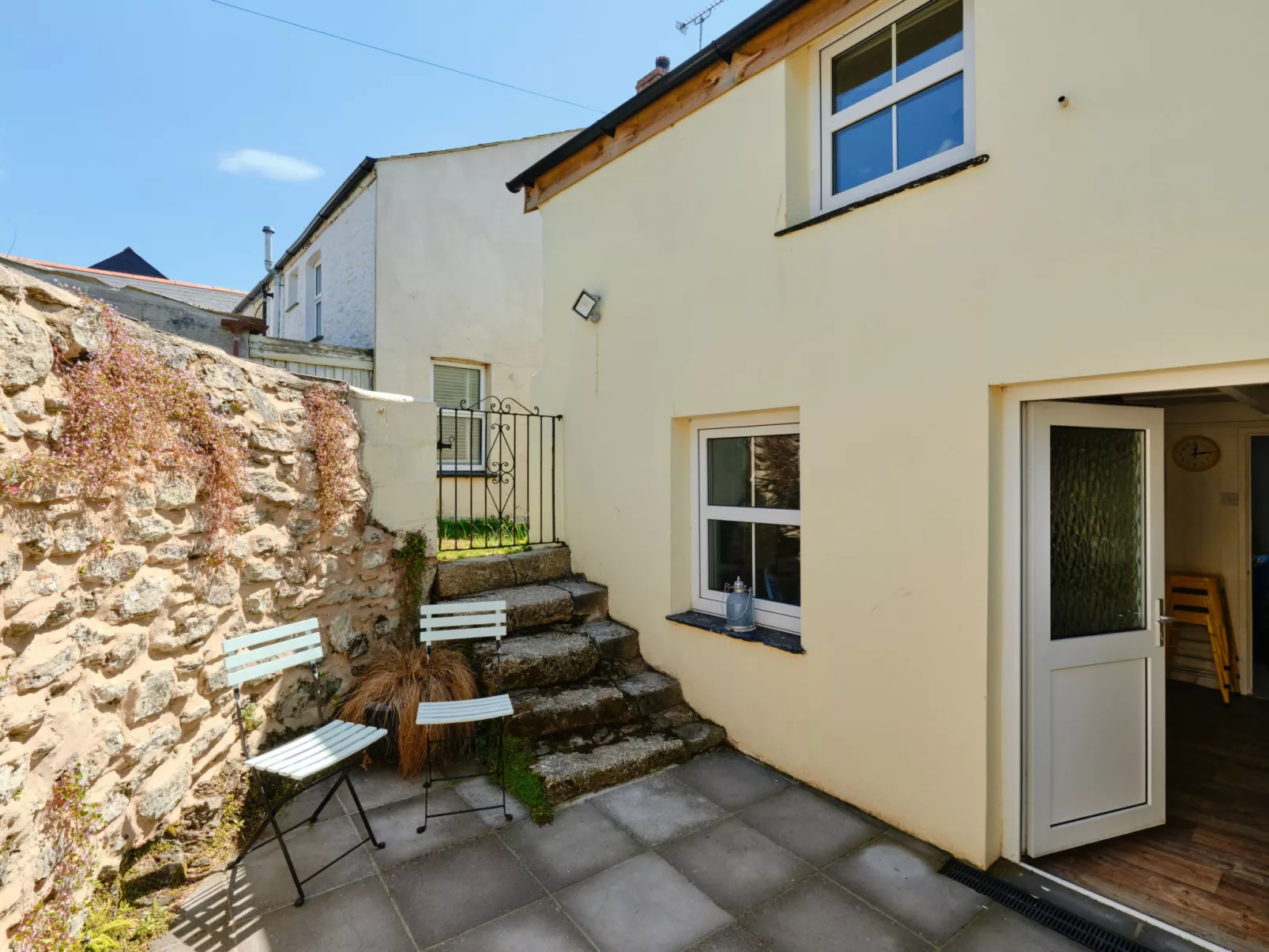 Primrose Cottage-Buiten