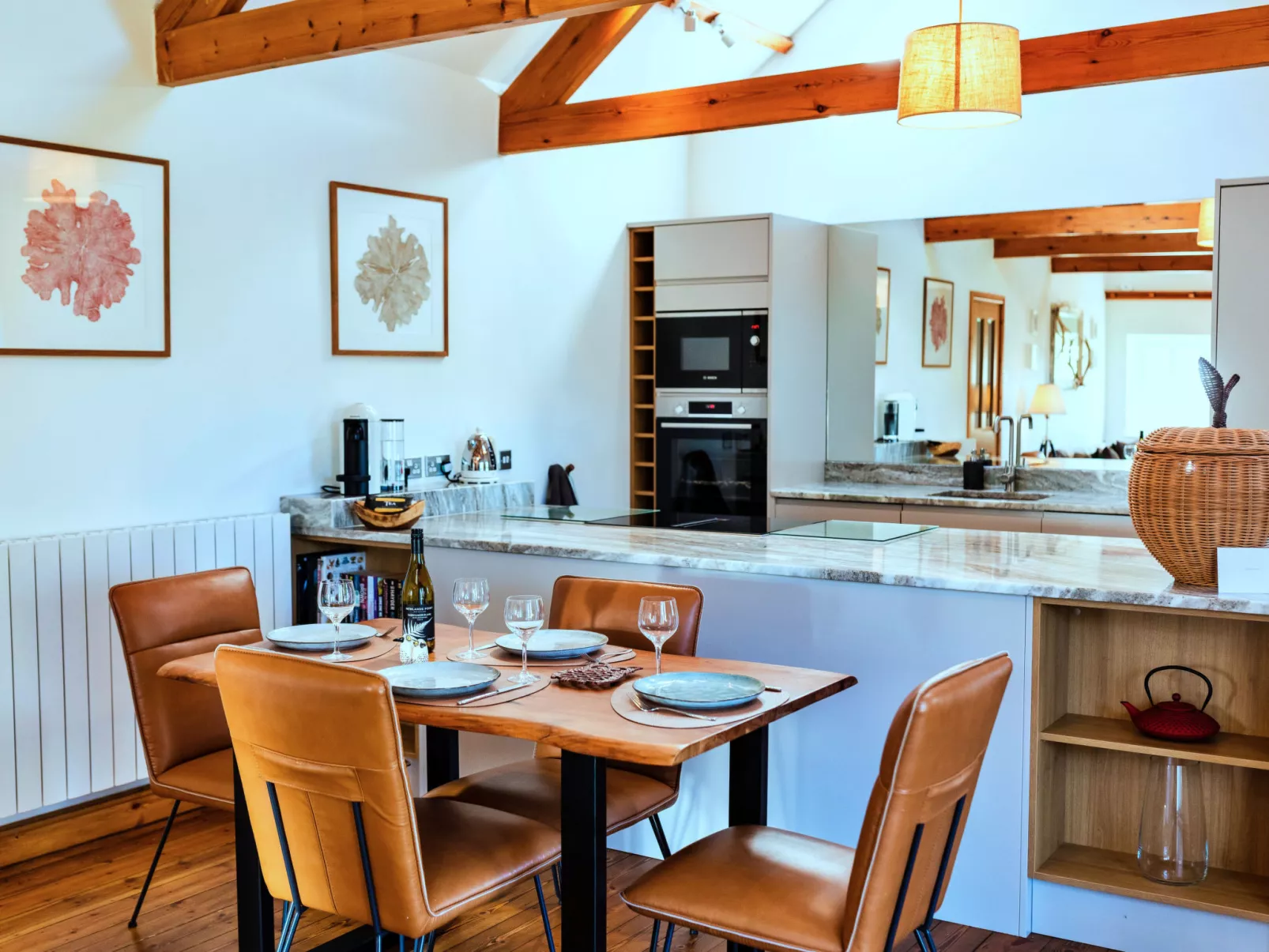 The Old School-Binnen