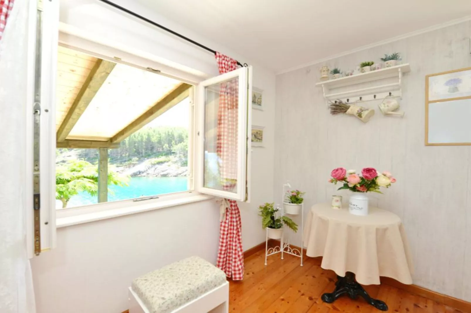 One-Bedroom Apartment (Lovor)-Uitzicht