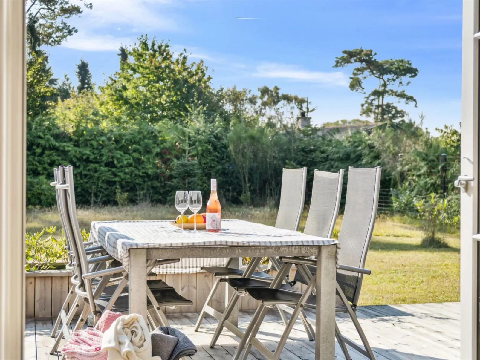 "Alvia" - 1.6km from the sea-Buiten