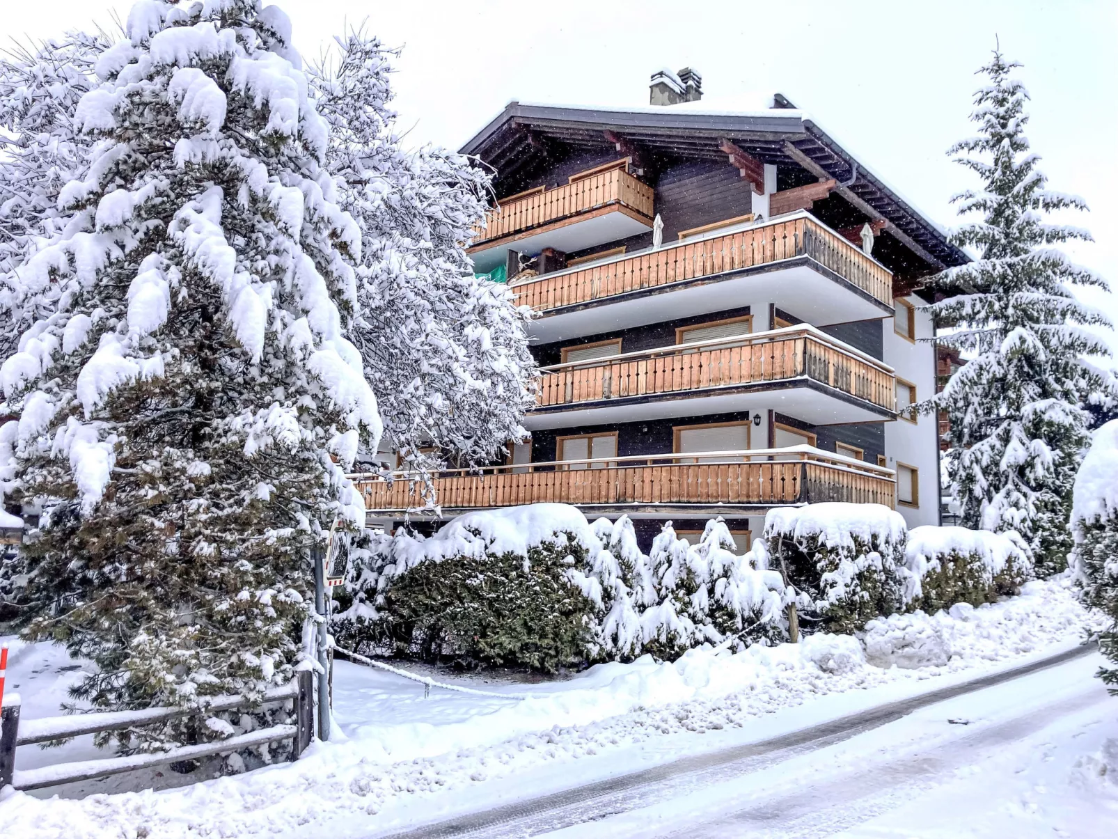 Val Fleuri 208-Buiten