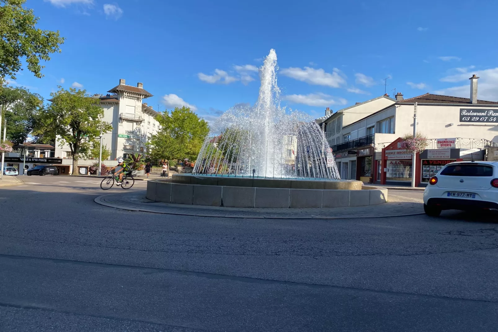 Appartement avec la petite cour-Gebieden zomer 1km