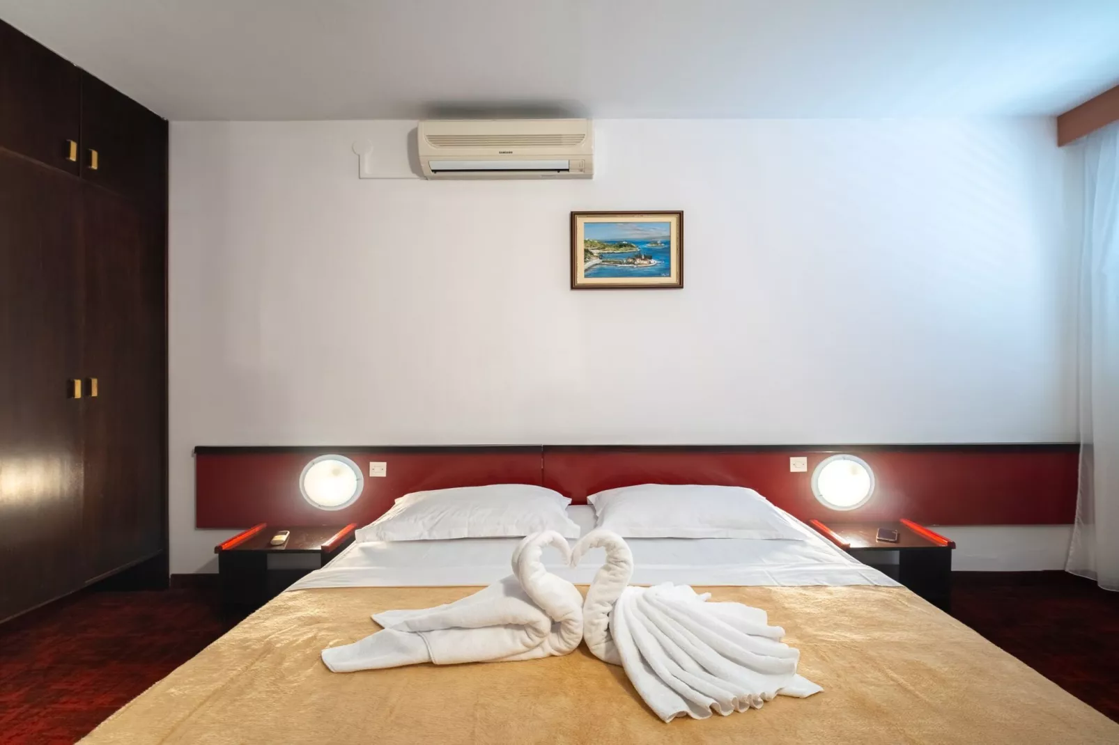 Hotel Issa - Double Room Sea View 8 - Slaapkamer