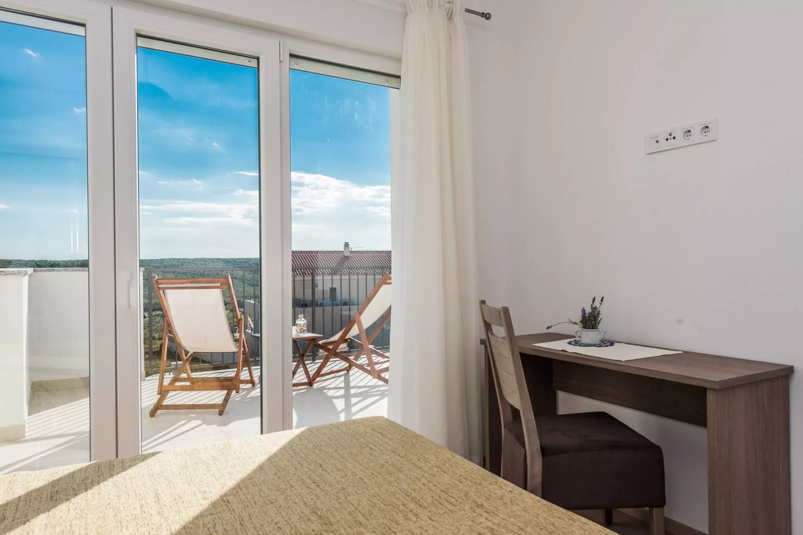 Luxury Escape with Swimming Pool & Modern Design - Four Bedroom Villa with Sea View and Private Pool ( Villa 8)-Slaapkamer