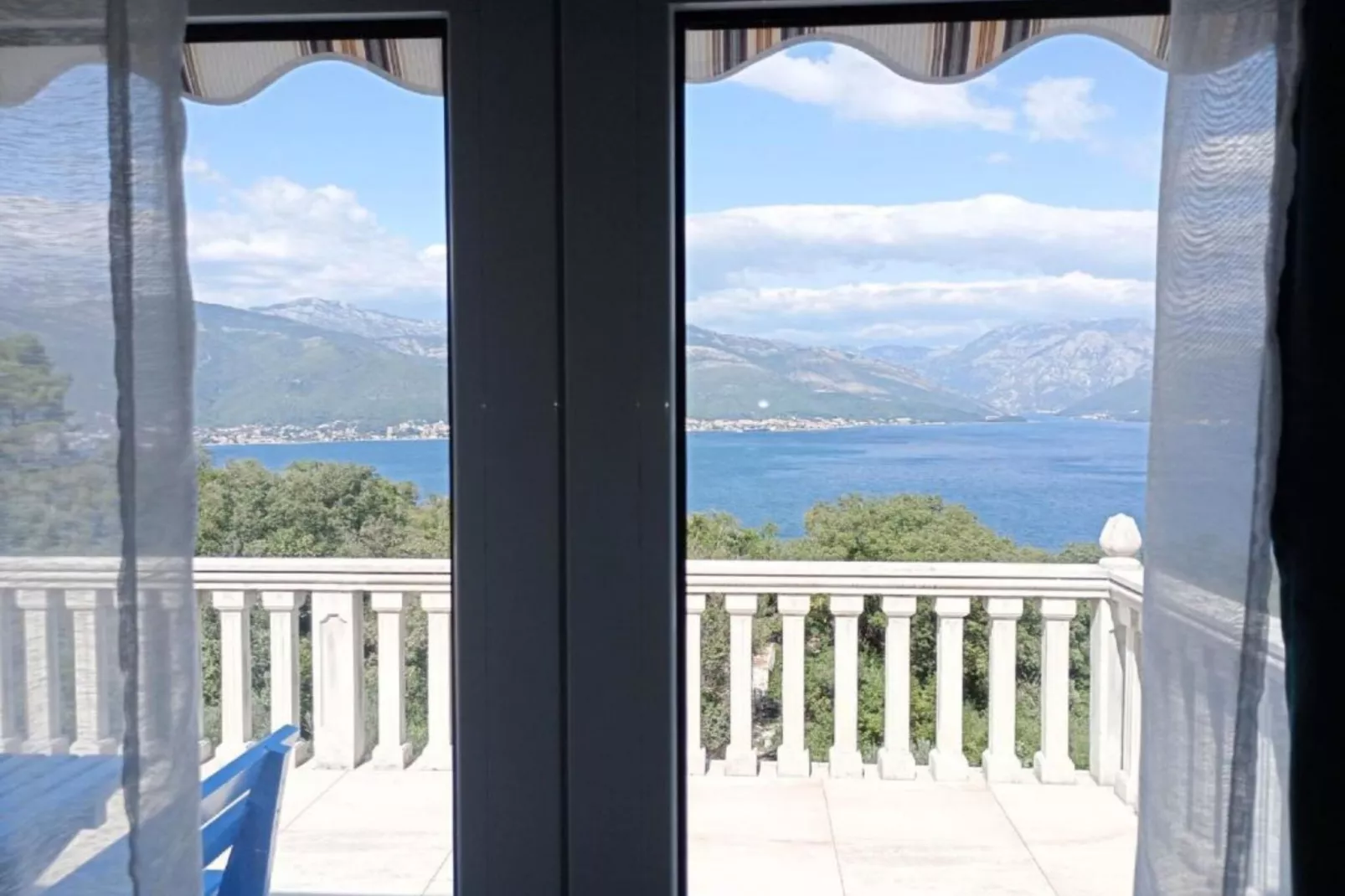 Tivat Relax with Stunning Sea & Mountain Views - Standard Studio Apartment 2-Terrasbalkon