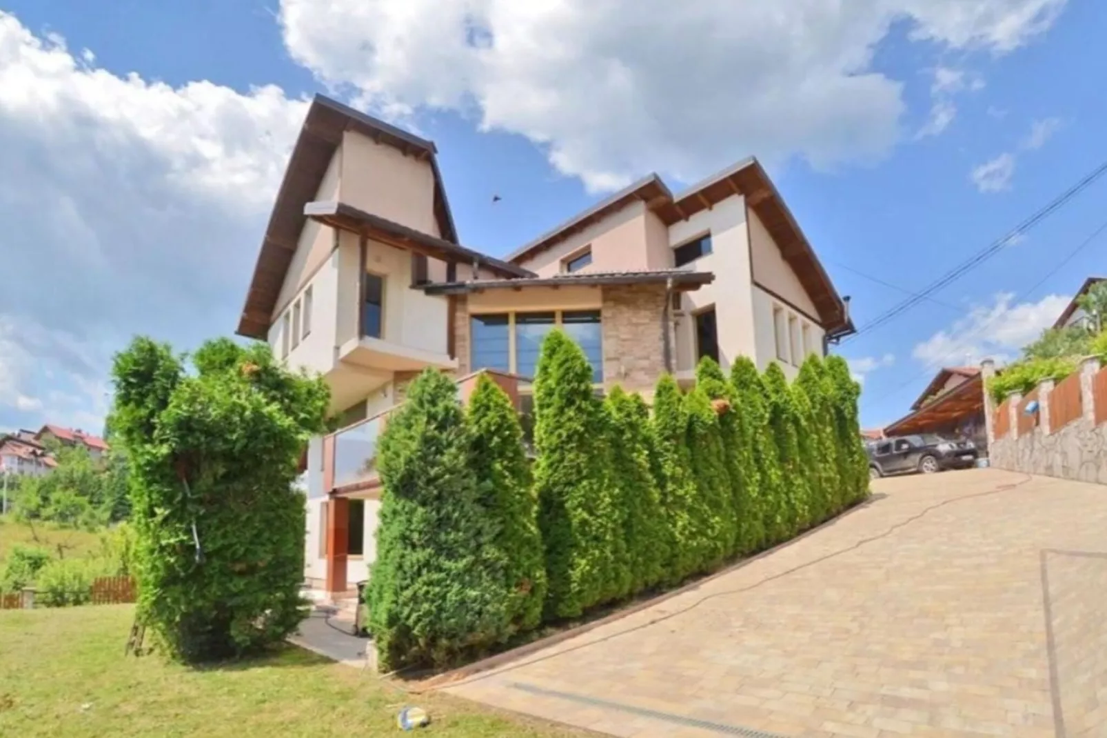Villa Sarajevo Hills - Five Bedroom Villa with Terrace and Garden-Buitenlucht
