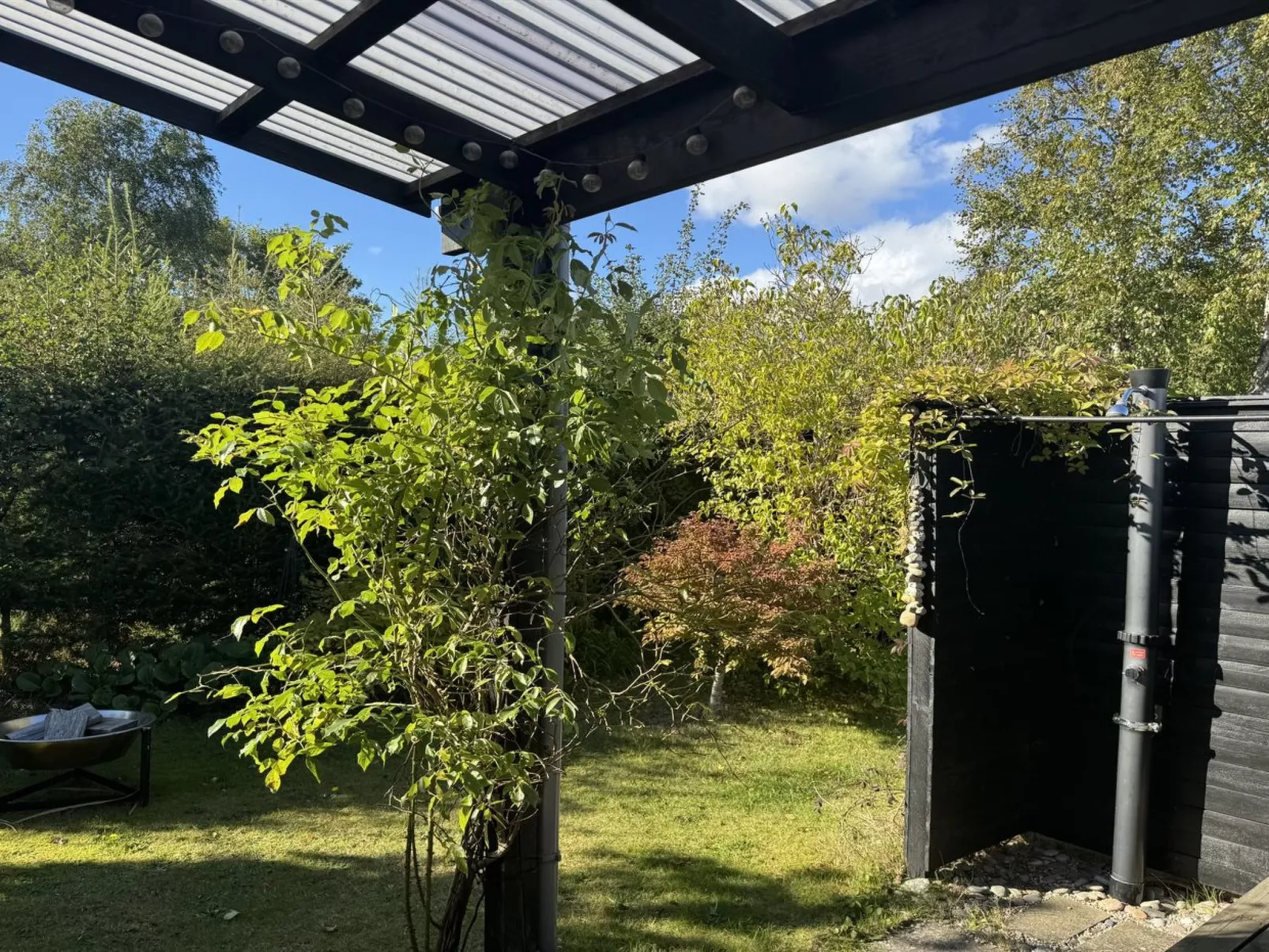 "Kamilla" -  from the sea-Buiten