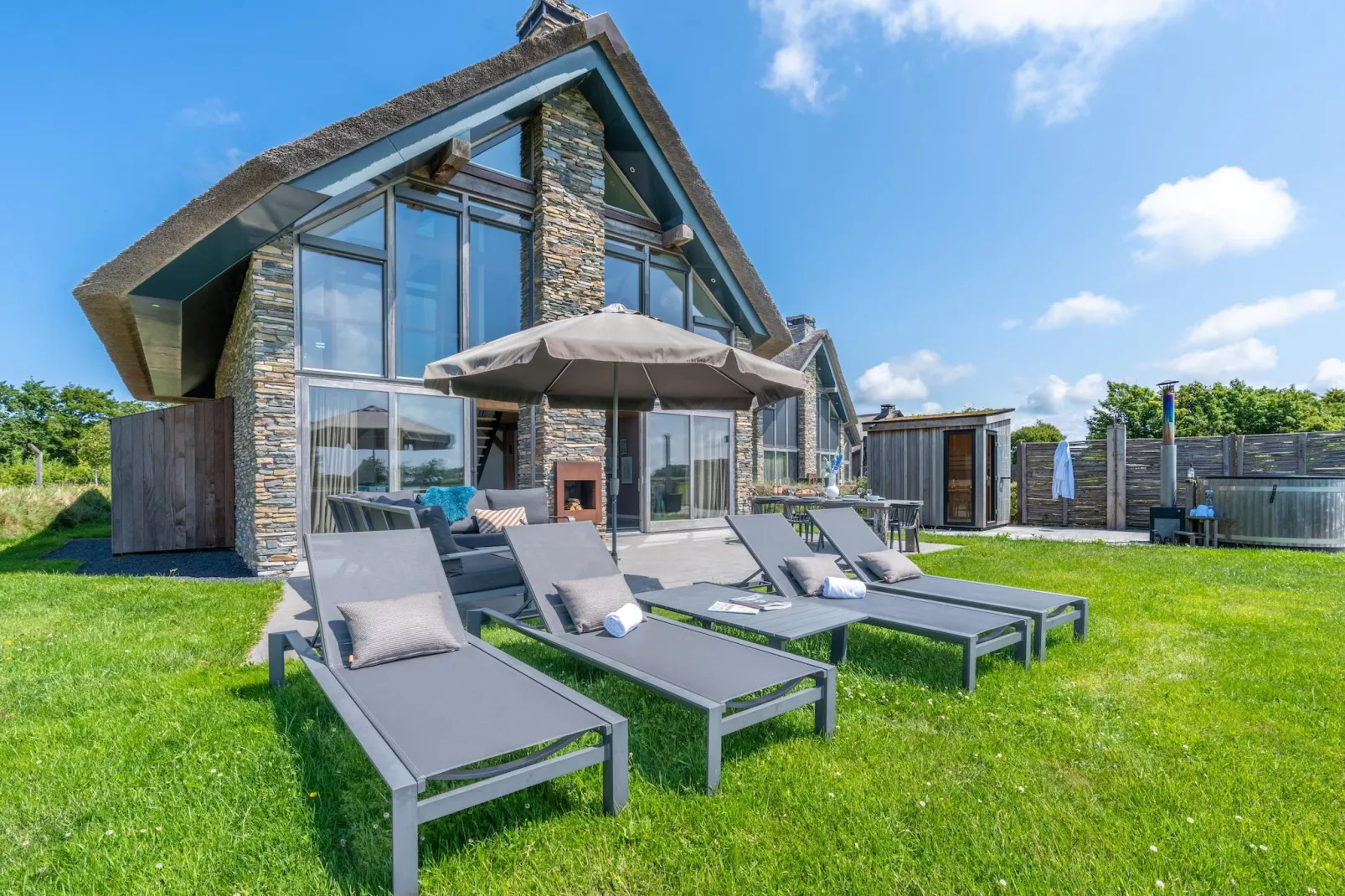 Villa Buytenplaats 189-Tuinen zomer