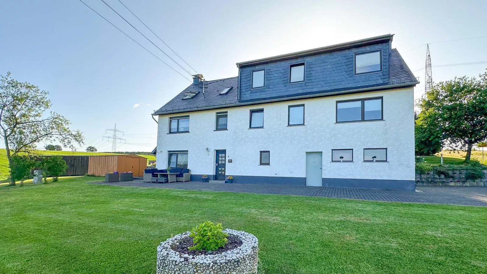 Eifelleben Kleinlangenfeld-Buitenkant zomer