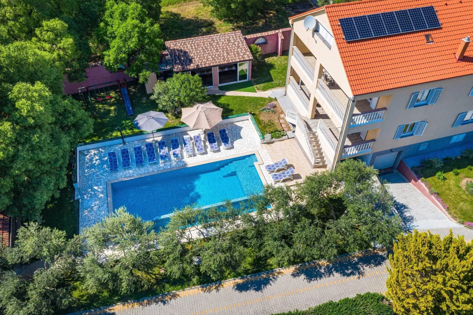 Momo´s Paradise-Buitenkant zomer