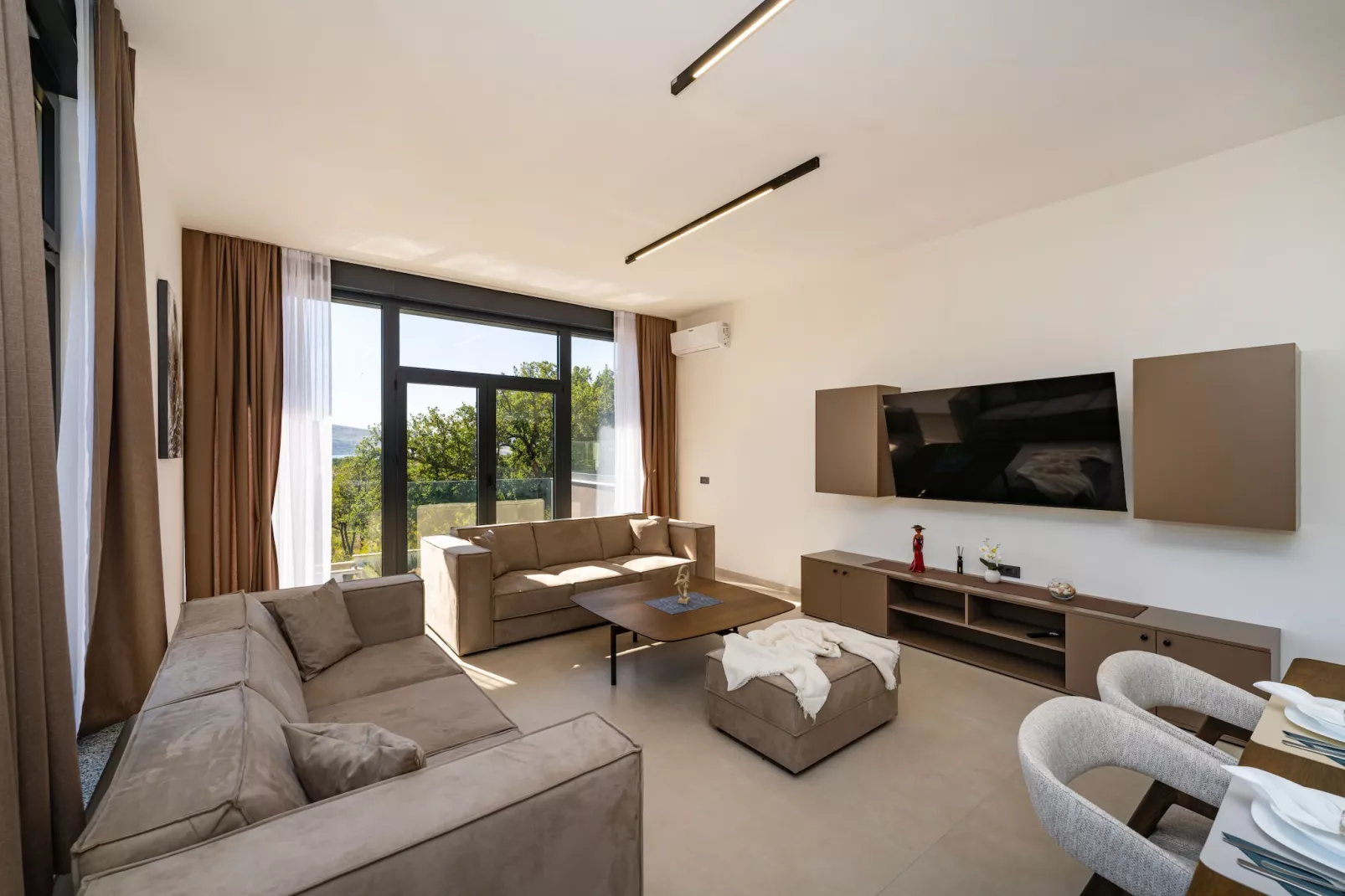 Sea view Villa Senti-Woonkamer