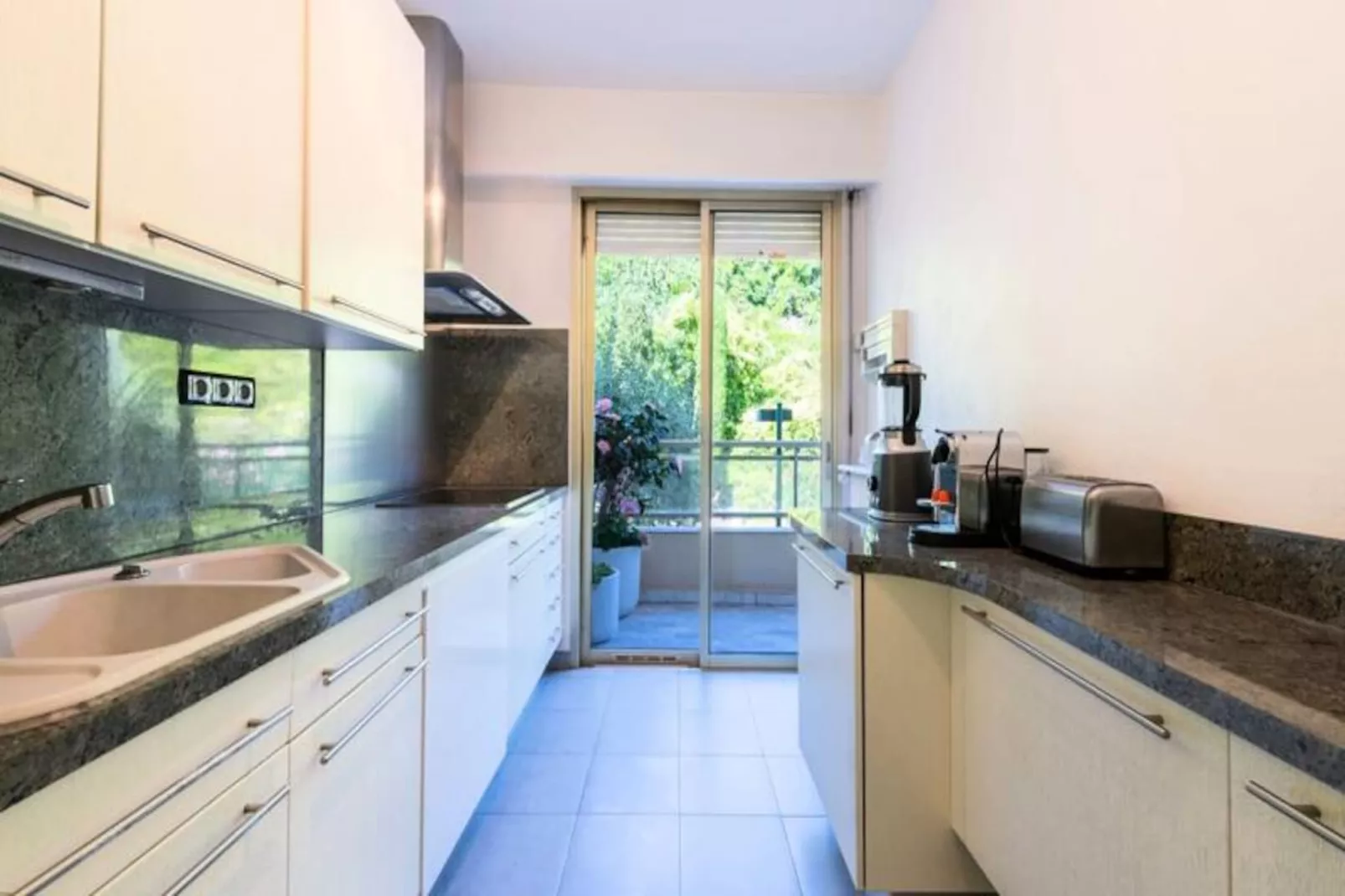 Résidence Spacieux 2p Vue Mer &ndash; R&eacute;sidence Avec Piscine, Cannes-Niet-getagd