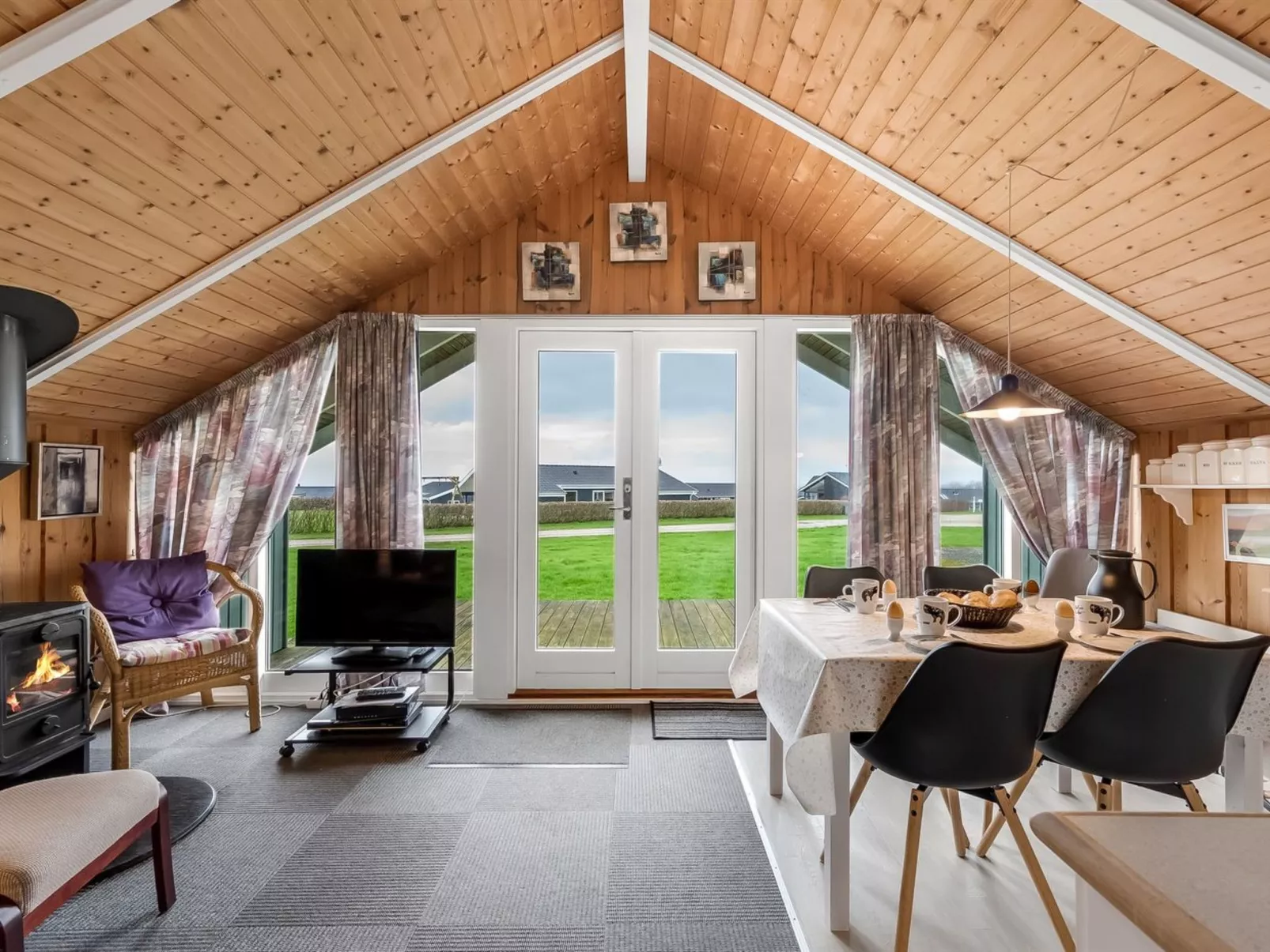 "Lonne" - 750m to the fjord-Binnen