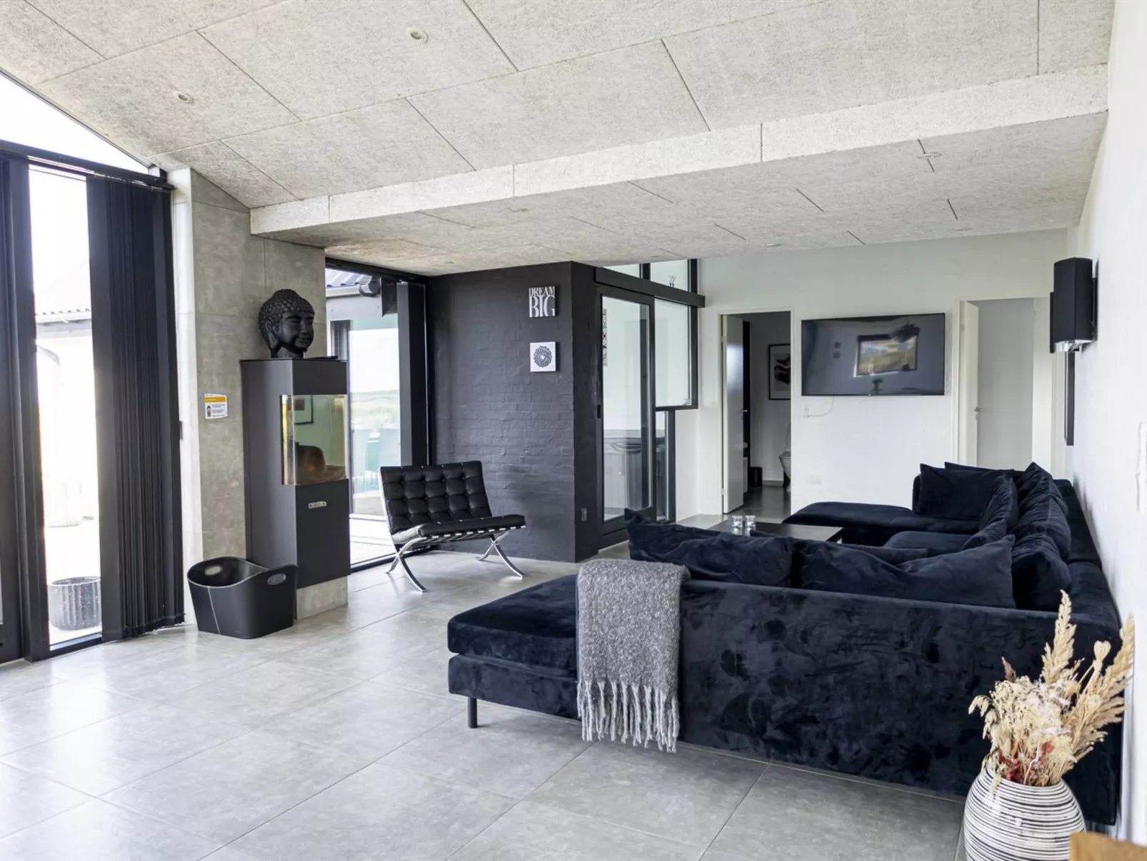 "Volfgang" - 250m from the sea-Binnen