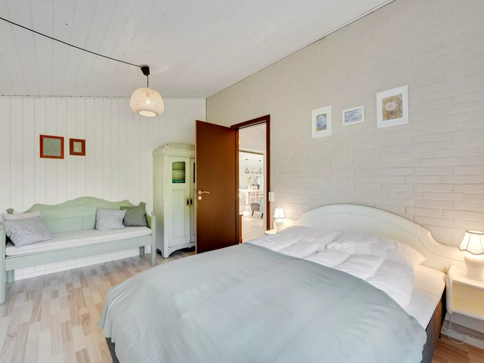 "Valdemar" - 350m to the fjord-Binnen