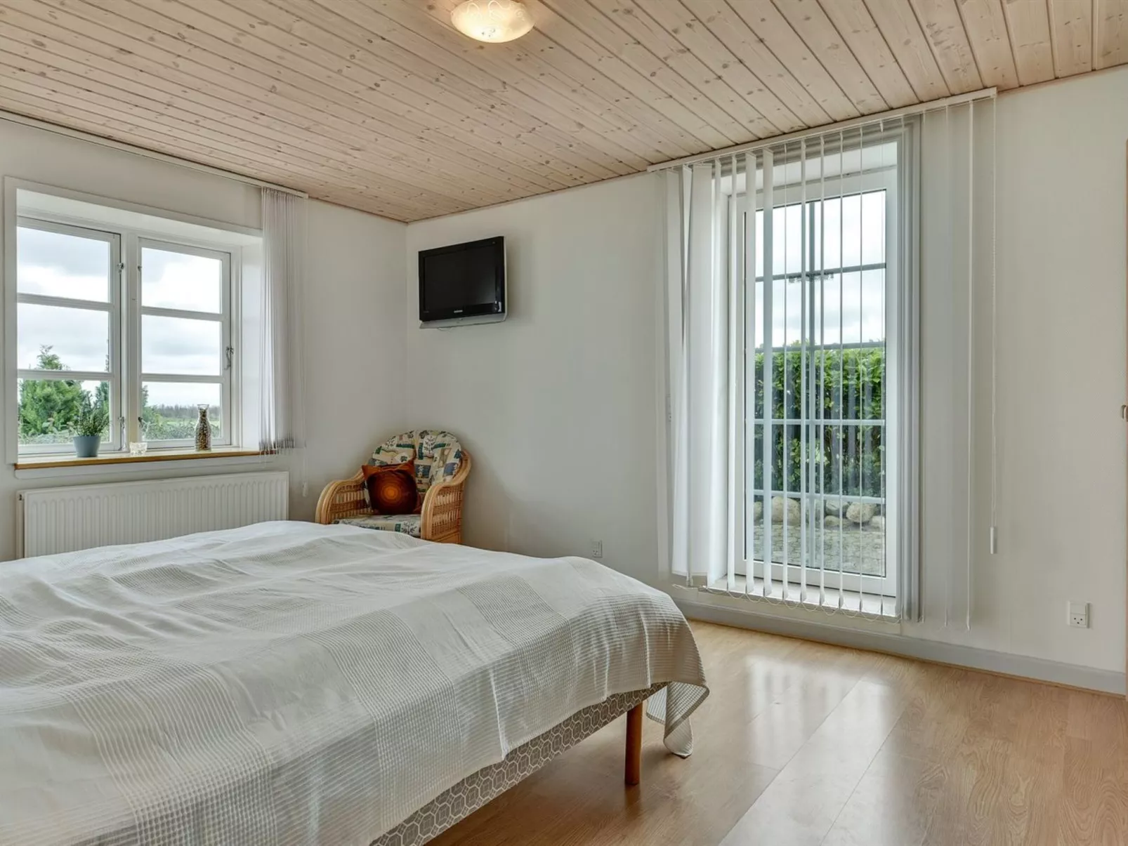 "Joran" - 120m from the sea-Binnen