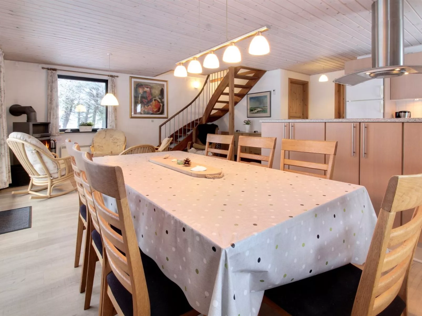 "Vendela" - 2.5km from the sea-Binnen