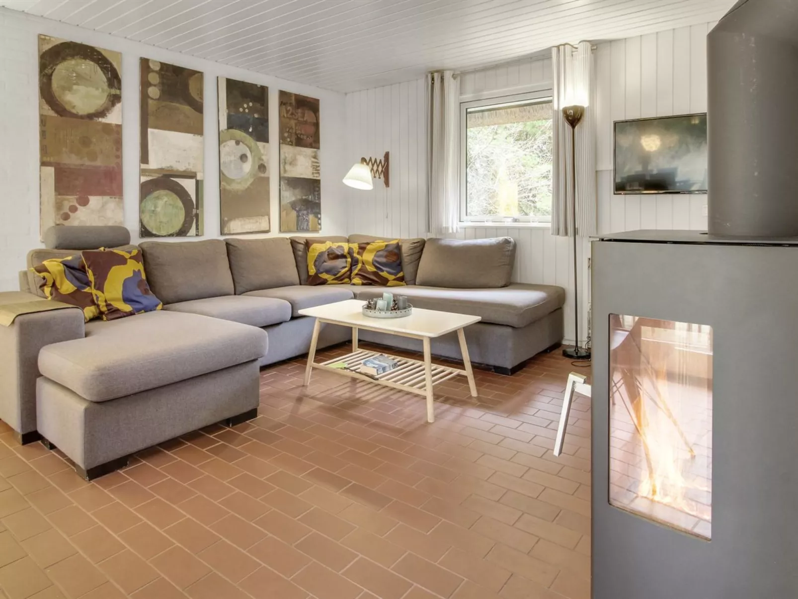 "Emilla" - 3.8km from the sea-Binnen