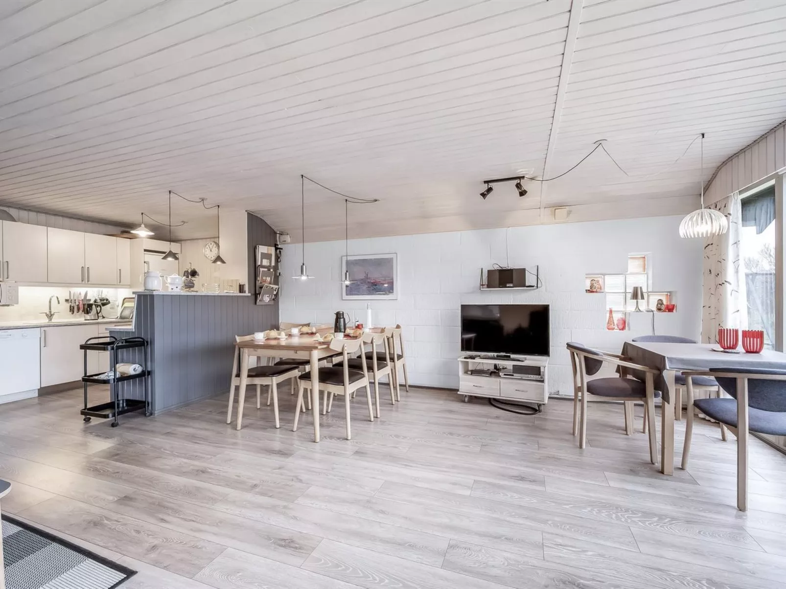 "Safina" -  from the sea-Binnen