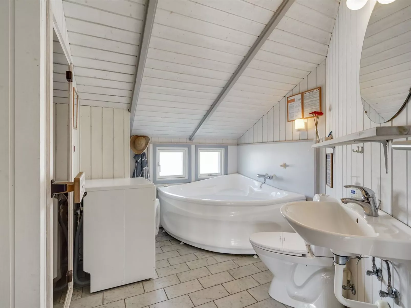 "Estella" - 500m to the fjord-Binnen