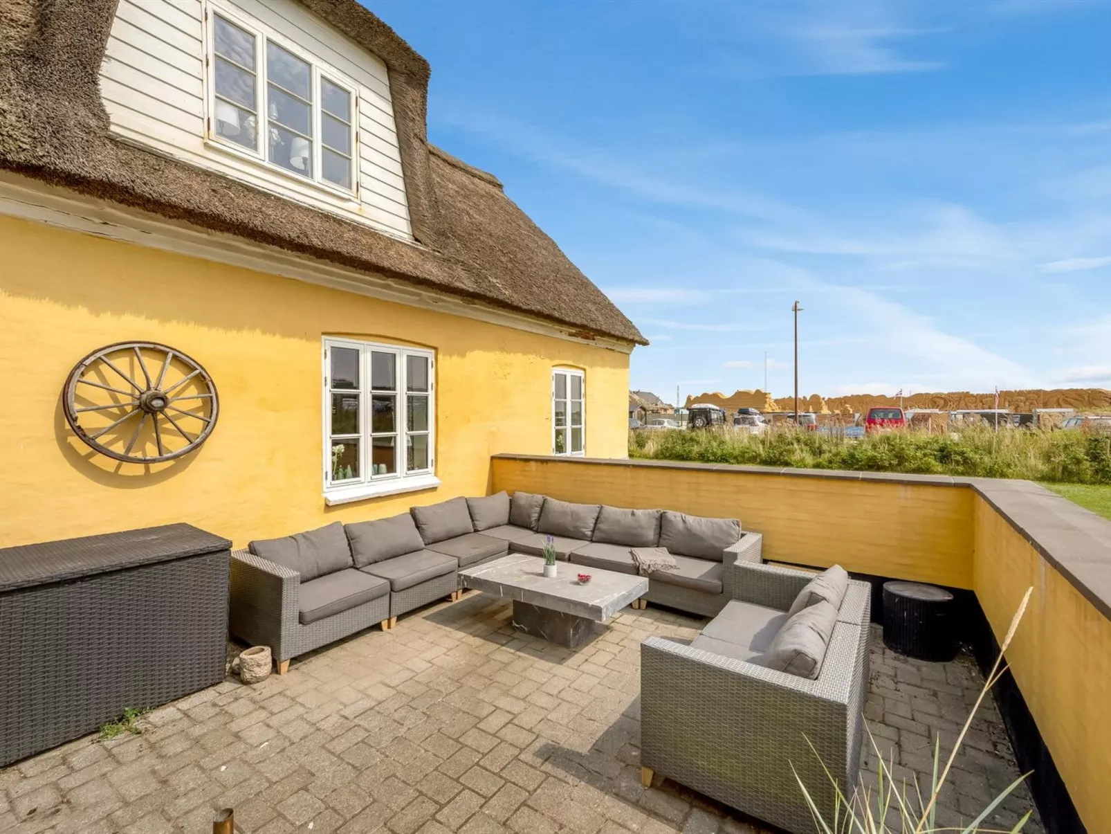 "Urte" -  from the sea-Buiten