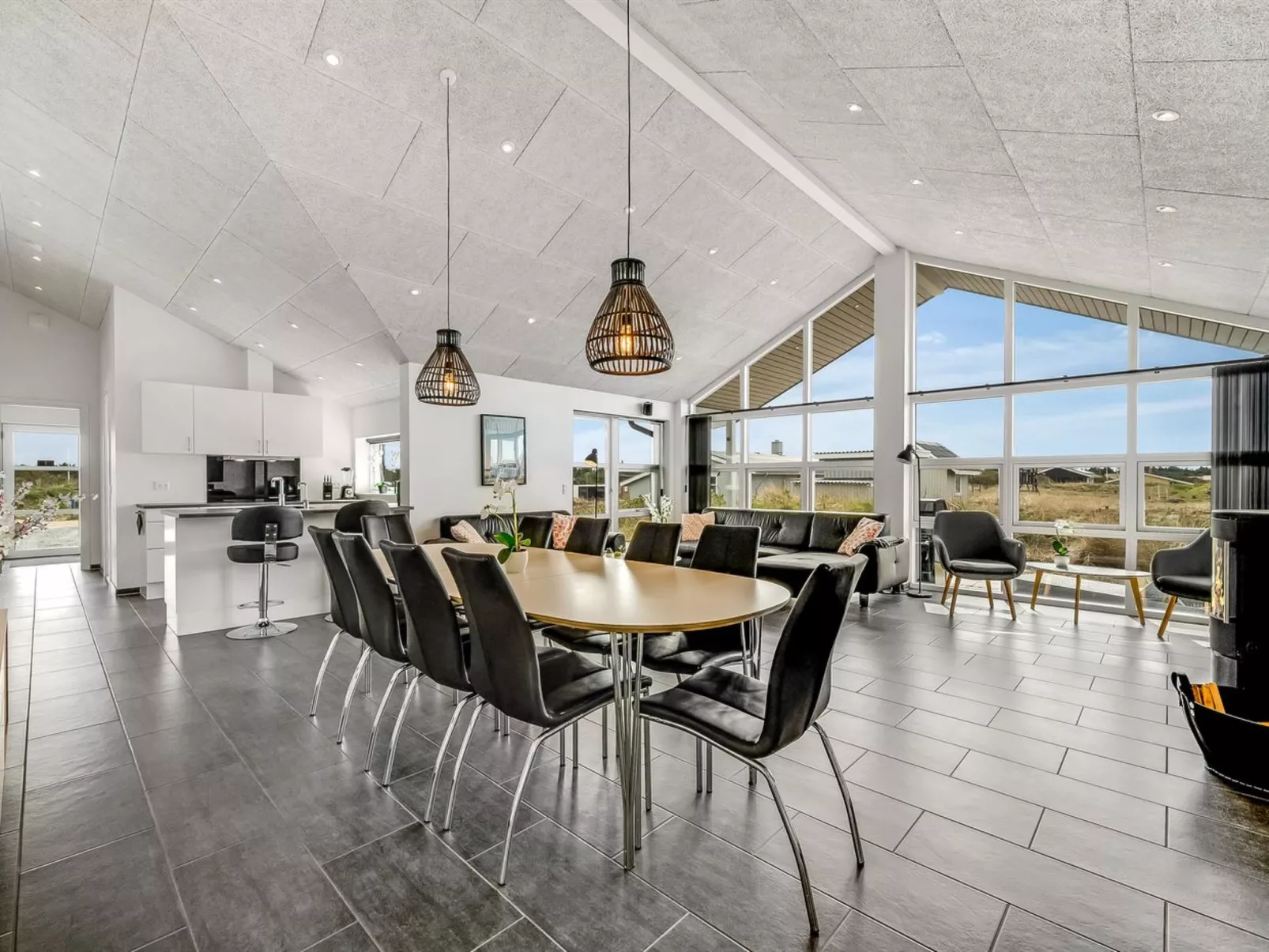 "Ennie" -  from the sea-Binnen