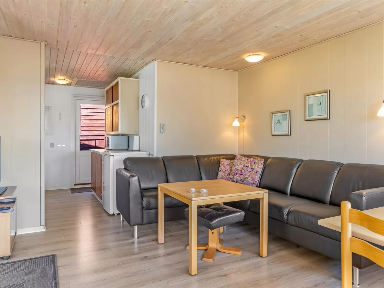 "Star" - 100m from the sea-Binnen