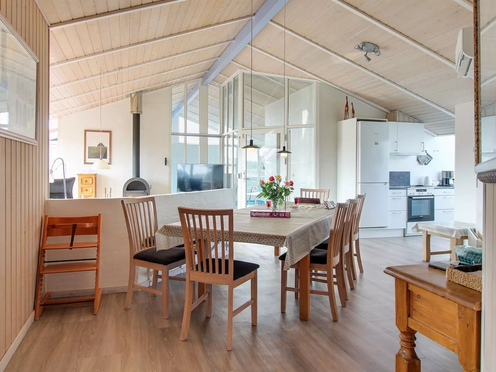 "Petkana" - 700m from the sea-Binnen