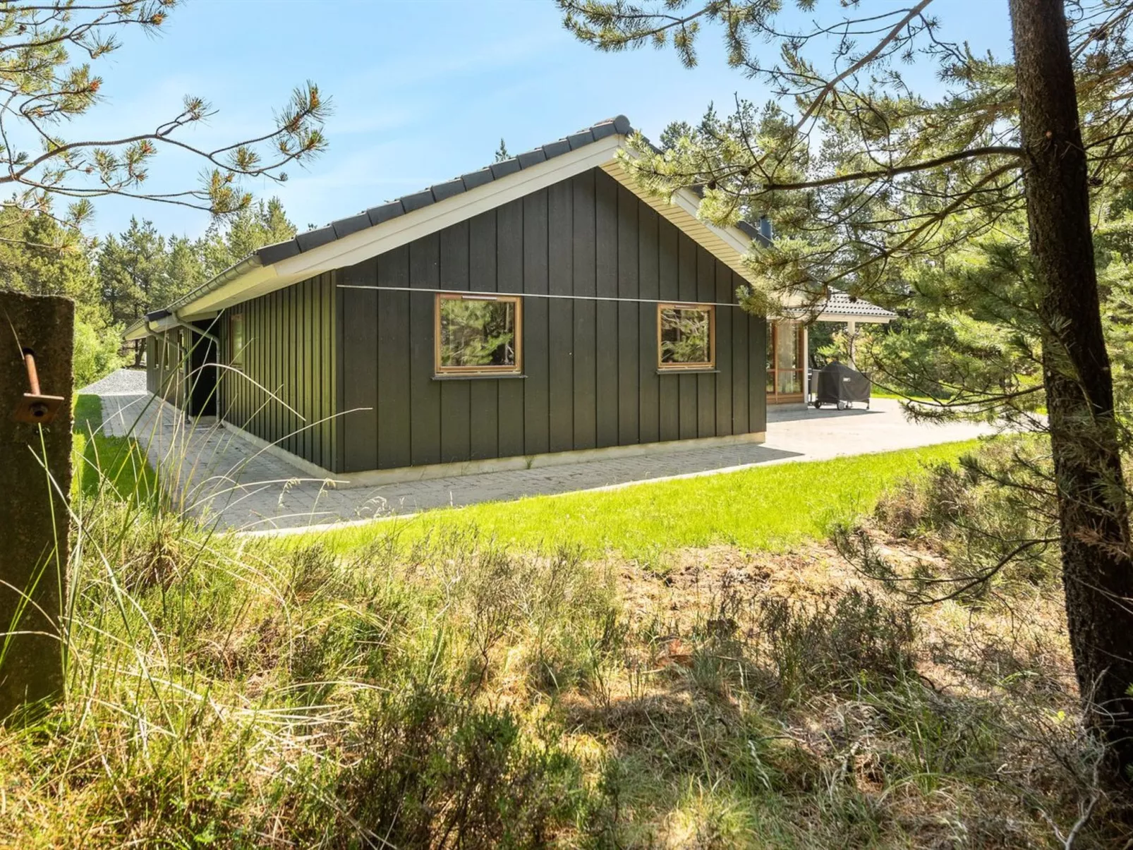 "Jonas" - 2.4km from the sea-Buiten