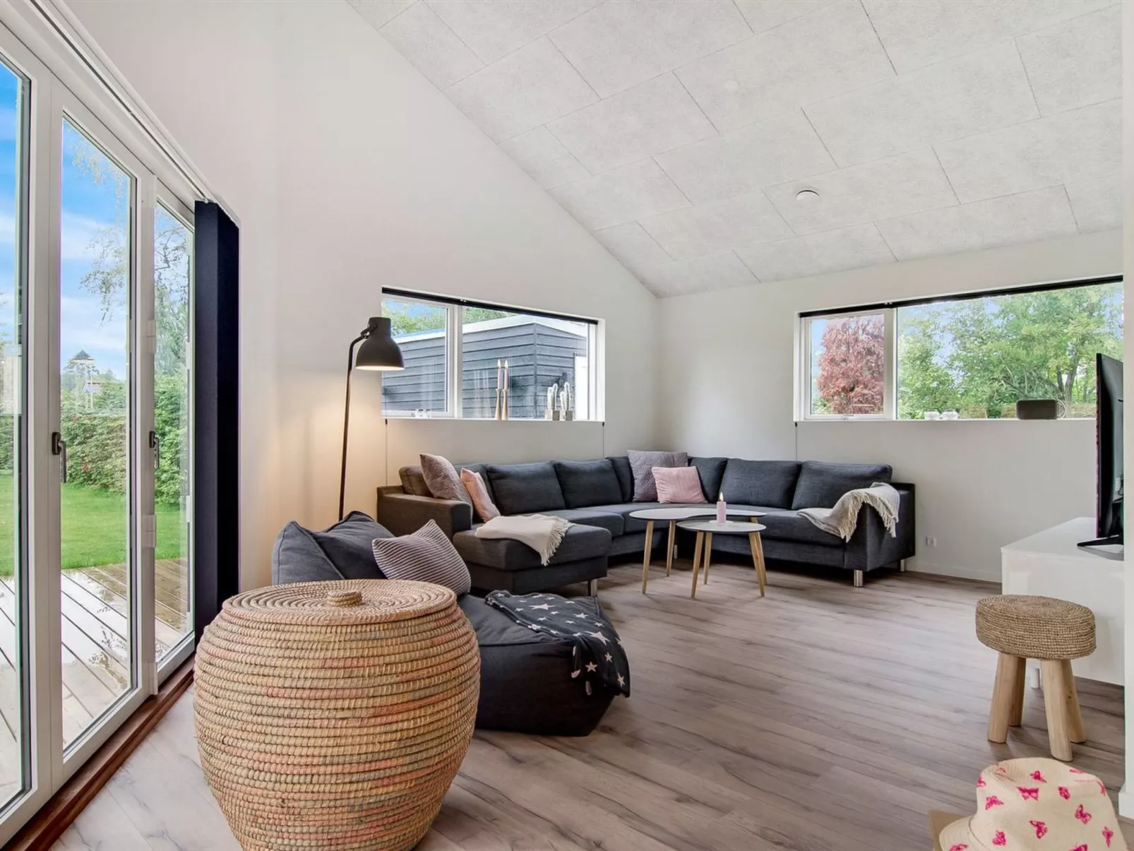 "Dorthie" - 800m from the sea-Binnen