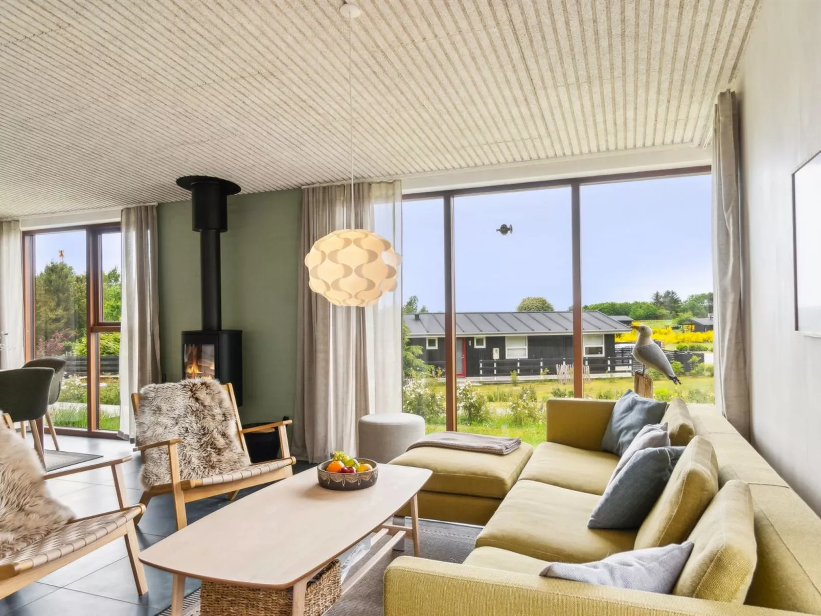 "Eila" - 400m from the sea-Binnen