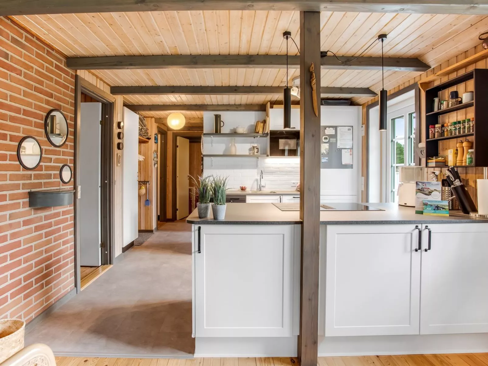 "Hakun" - 4km from the sea-Binnen