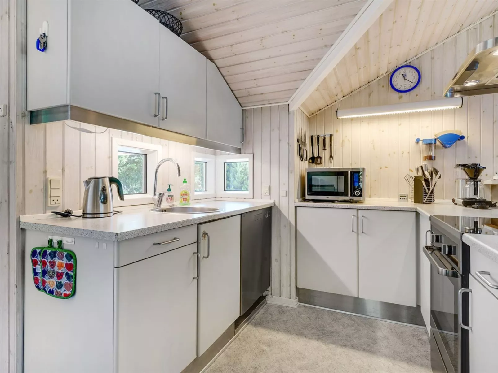 "Euphemia" - 900m from the sea-Binnen