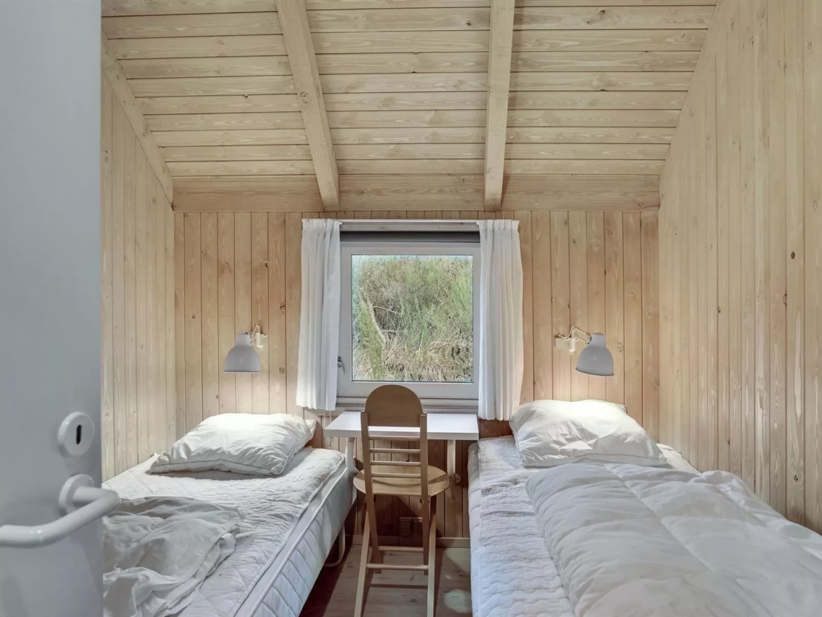 "Catarine" - 1.1km from the sea-Binnen