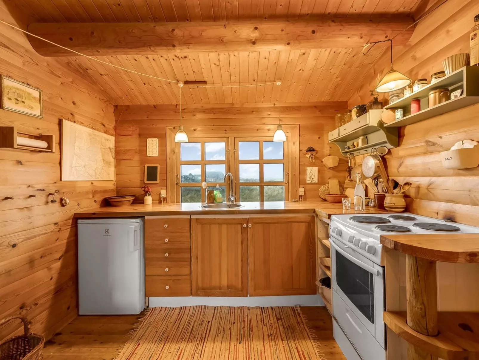 "Herfrith" -  from the sea-Binnen