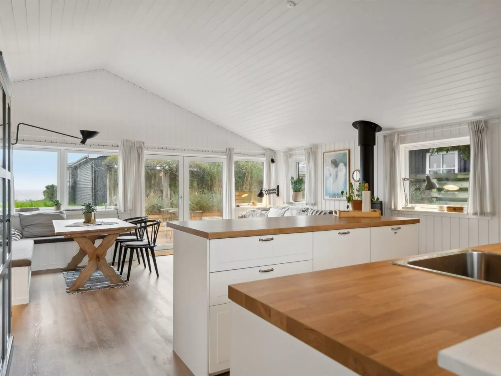 "Pedersen" - 50m from the sea-Binnen