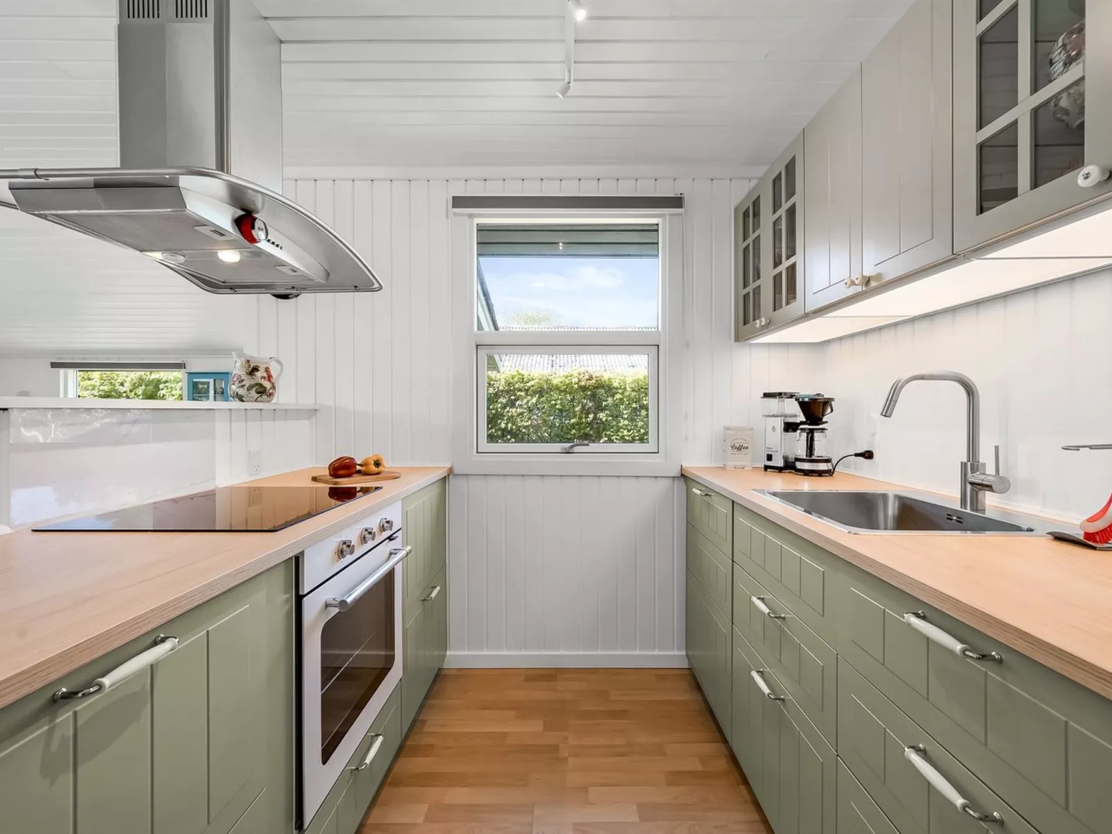 "Raisa" - 200m to the fjord-Binnen