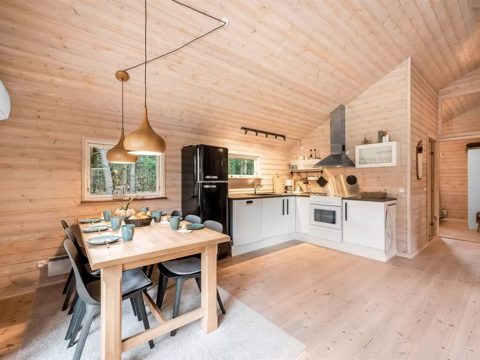 "Aman" - 700m to the fjord-Binnen