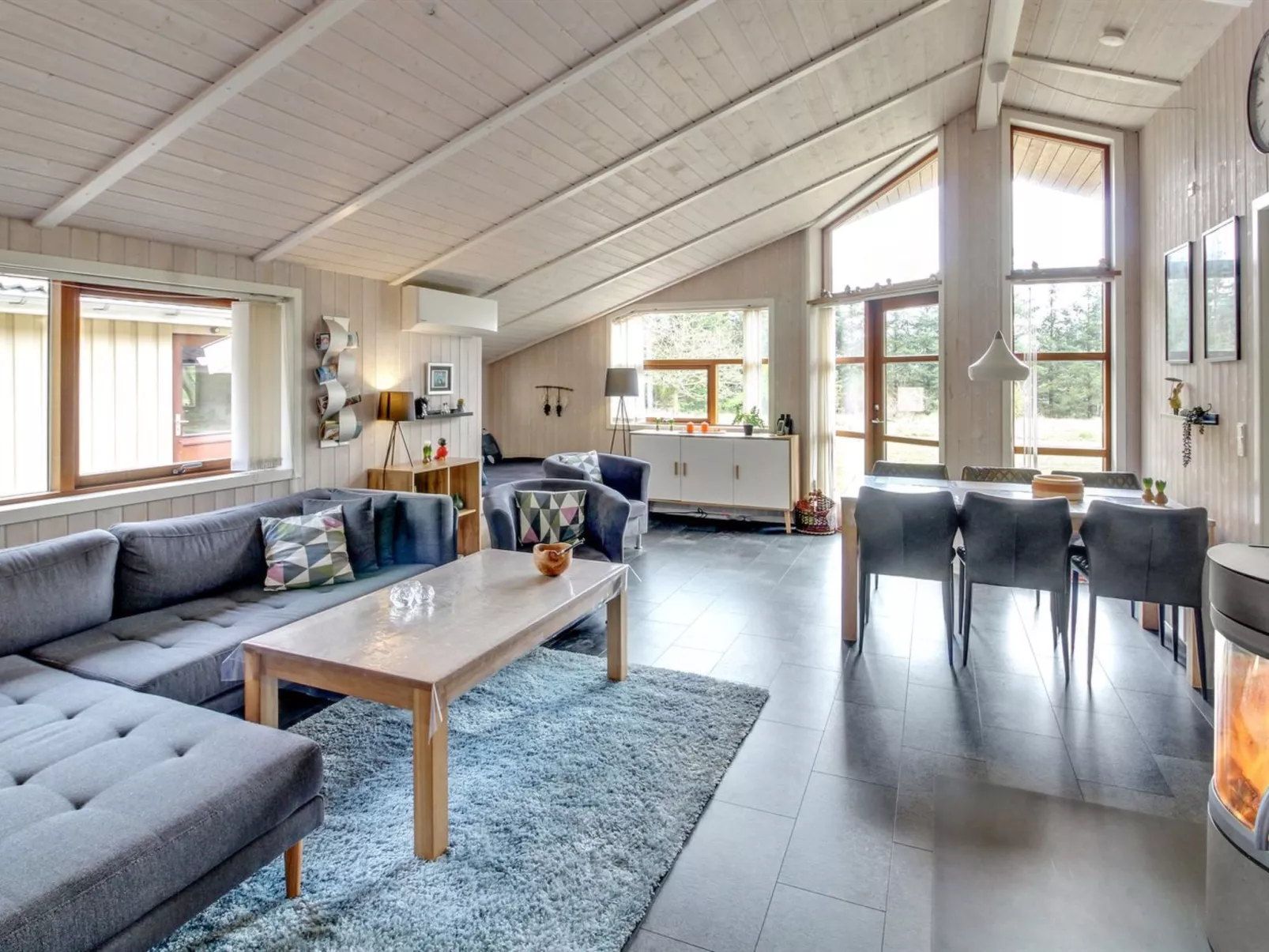 "Arvi" - 30km from the sea-Binnen