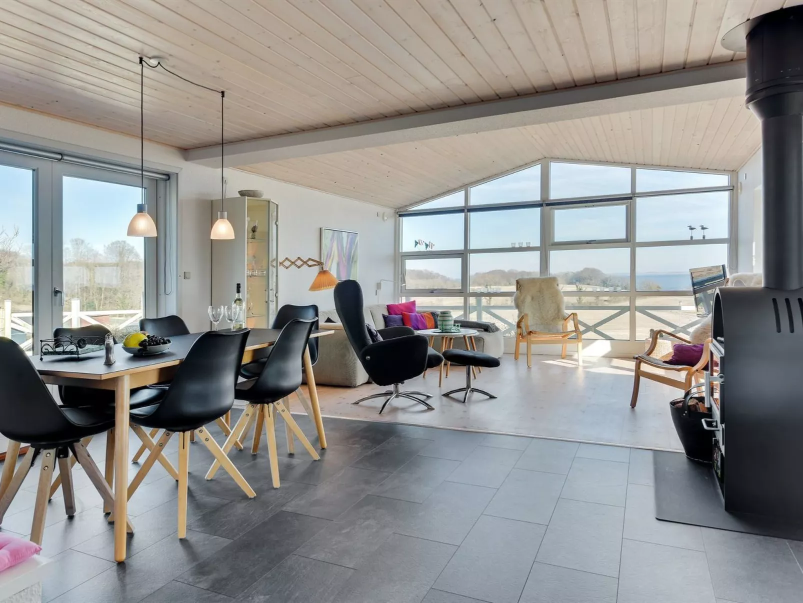 "Haraldina" - 350m to the fjord-Binnen