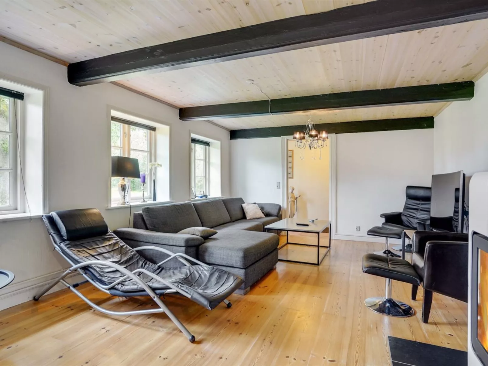 "Knut" - 10km from the sea-Binnen