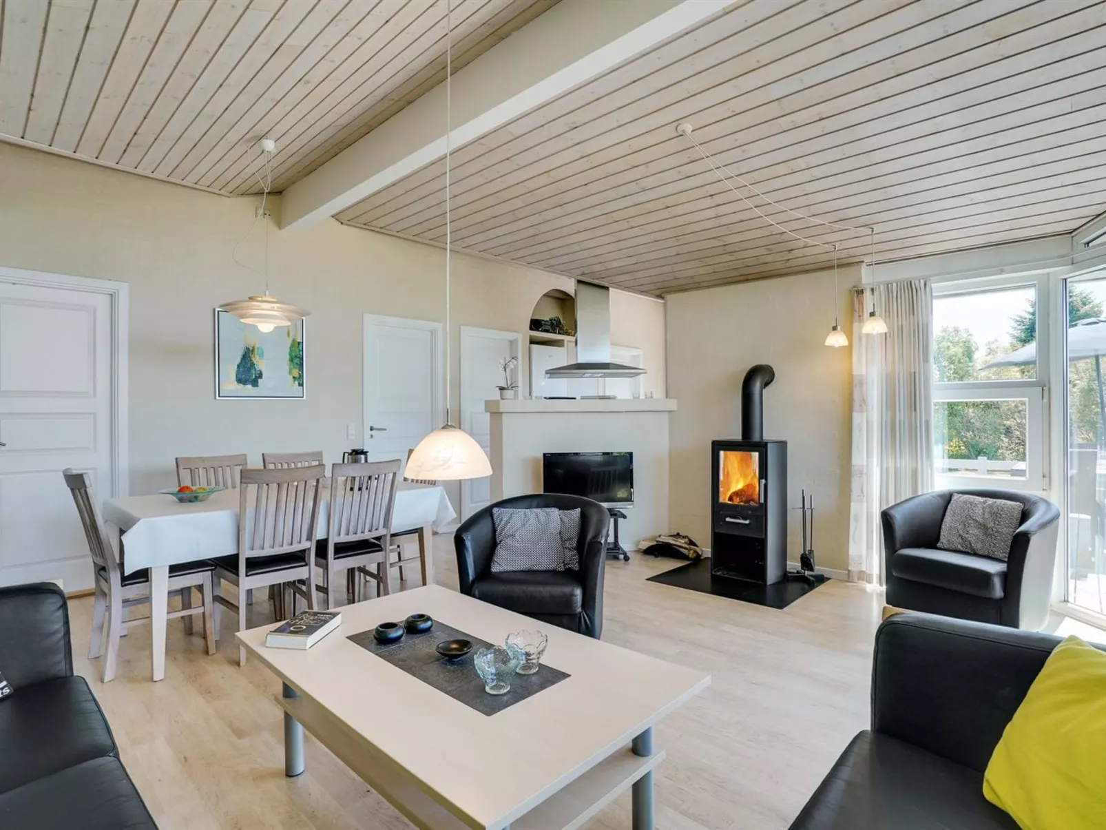 "Kajana" - 400m from the sea-Binnen