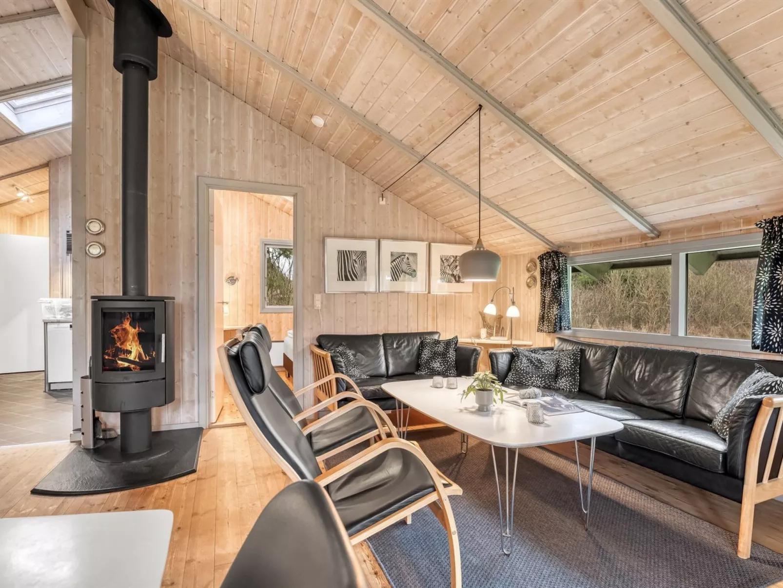 "Hithin" - 800m from the sea-Binnen