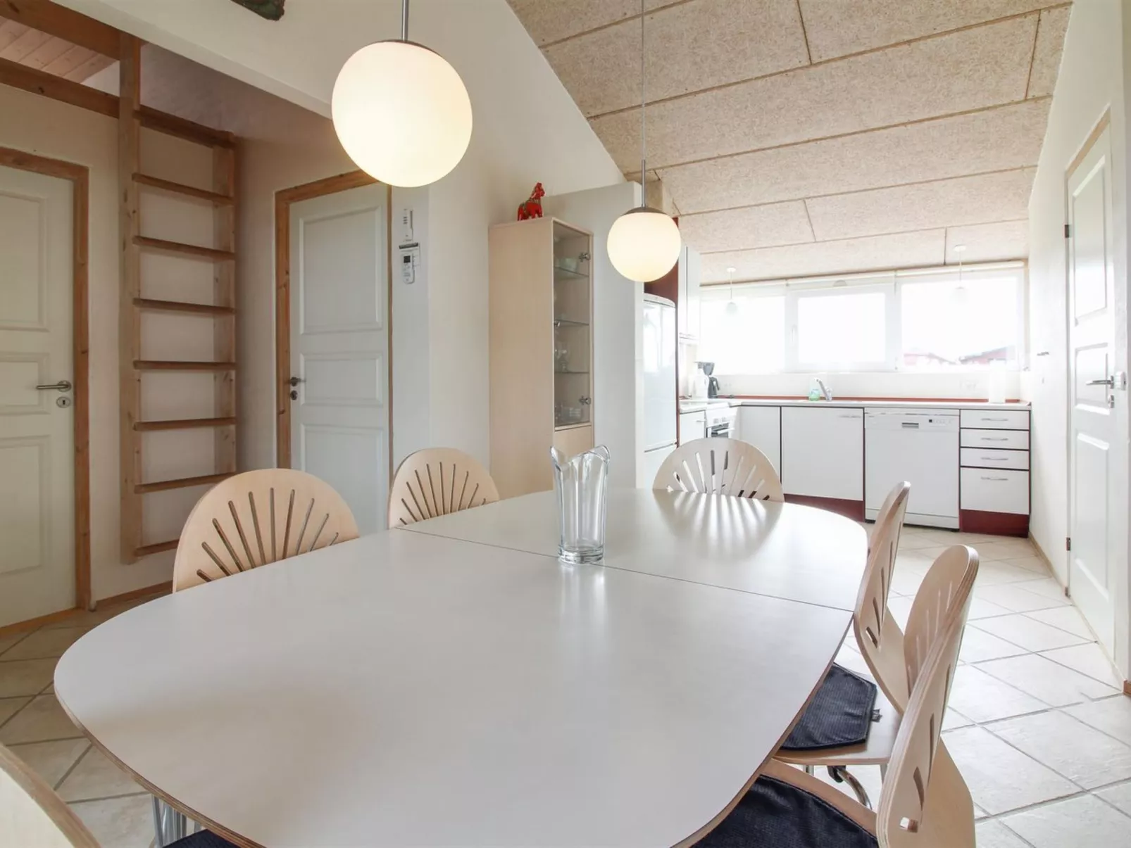 "Edwin" - 400m from the sea-Binnen